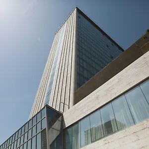 4* Hotell - By Ihg